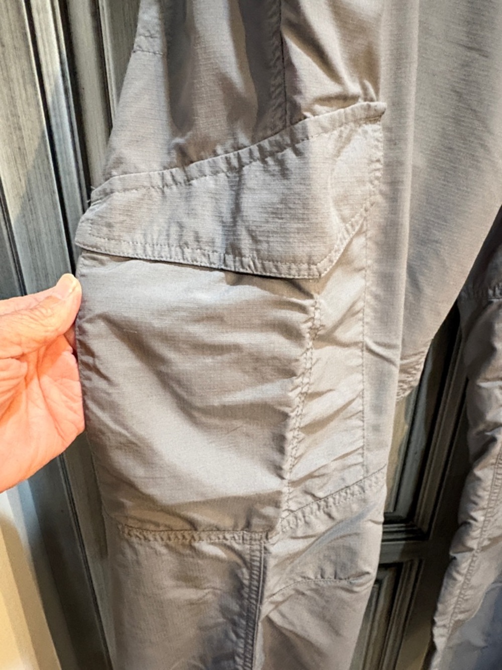Columbia Men's Lightweight Omni-Shade Cargo Pants - Picture 2 of 10